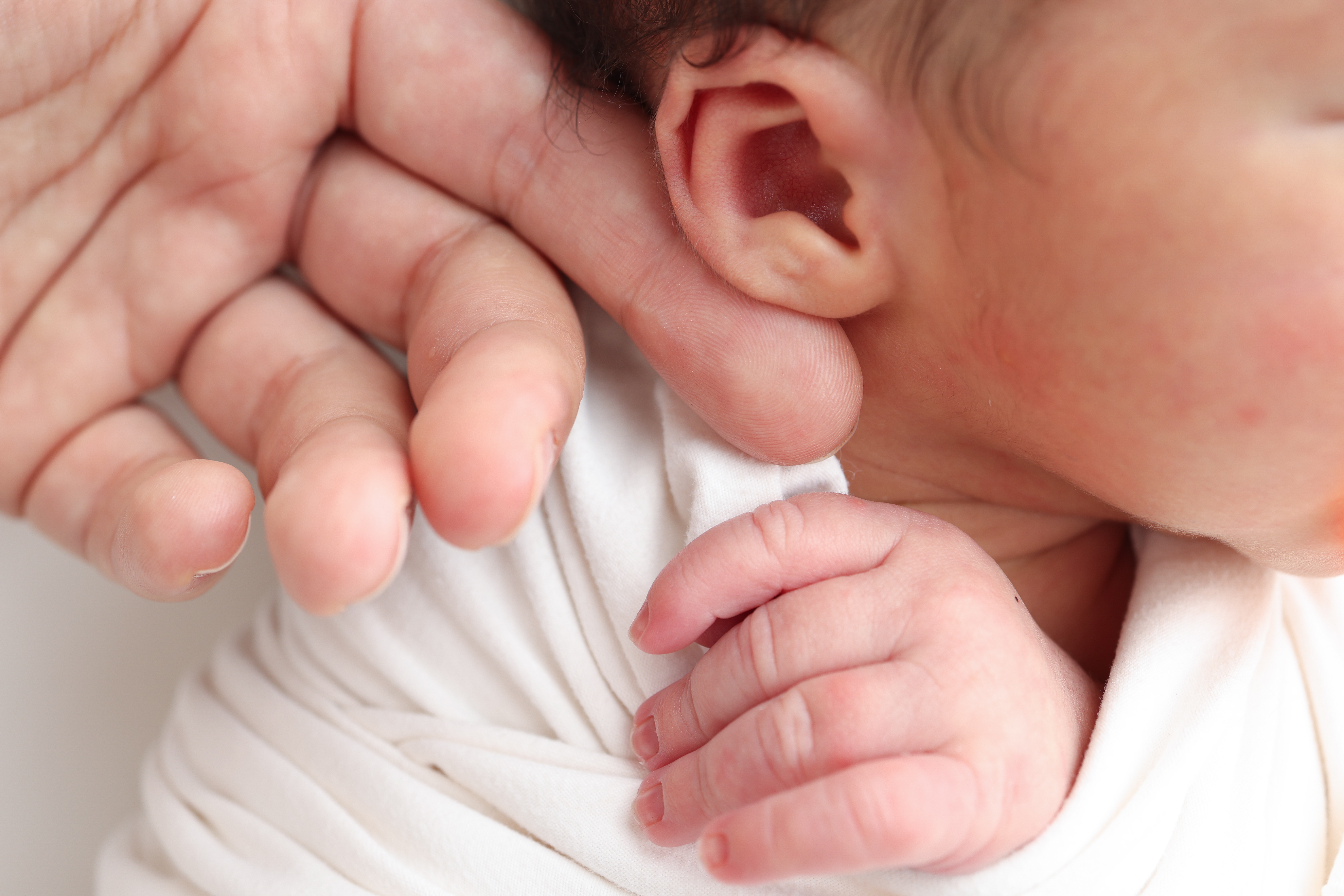 Првите звуци во животот: зошто е важен скринингот на слухот кај бебињата?