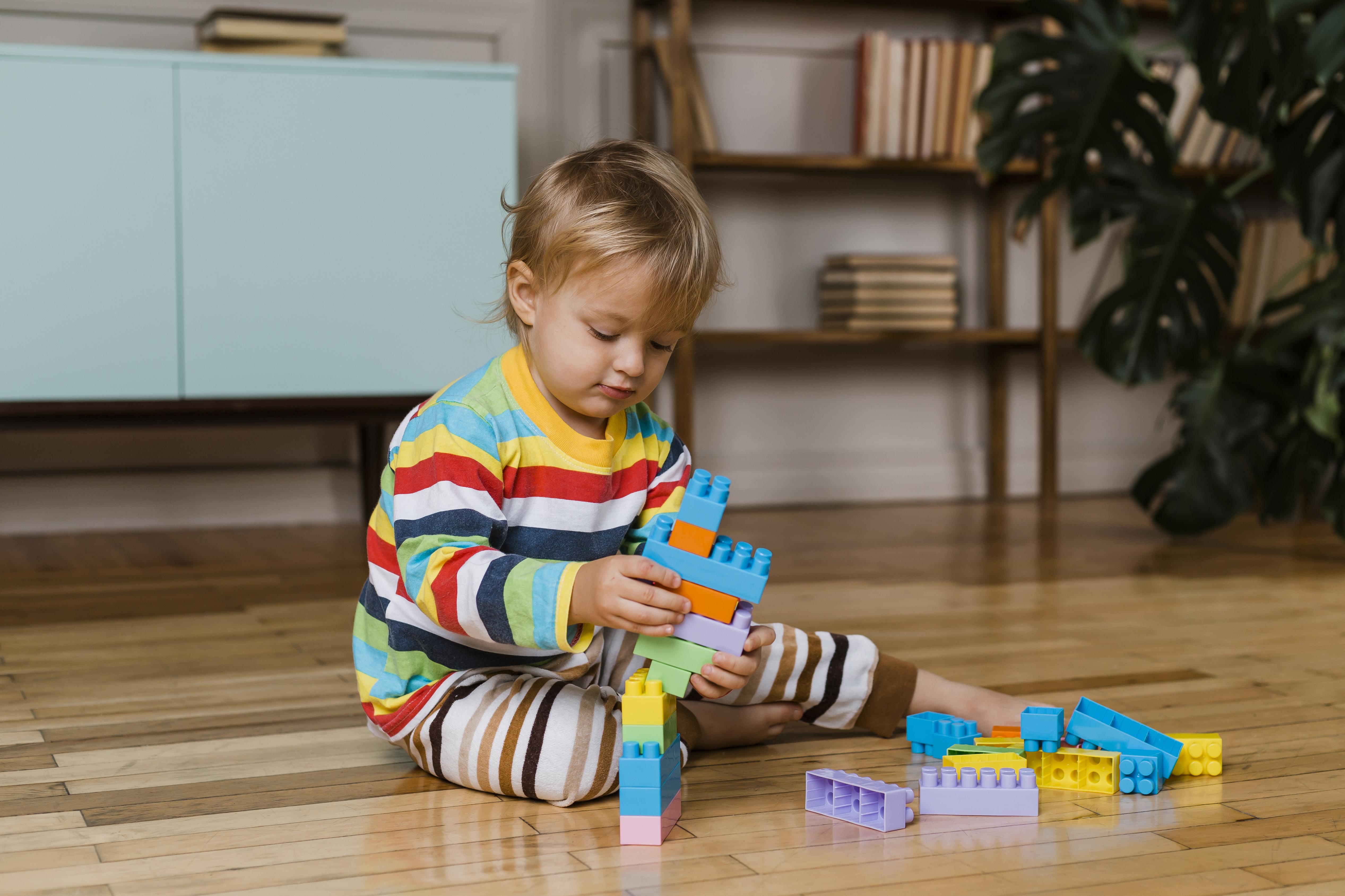 Како да препознаеме задоцнување во развојот кај децата?